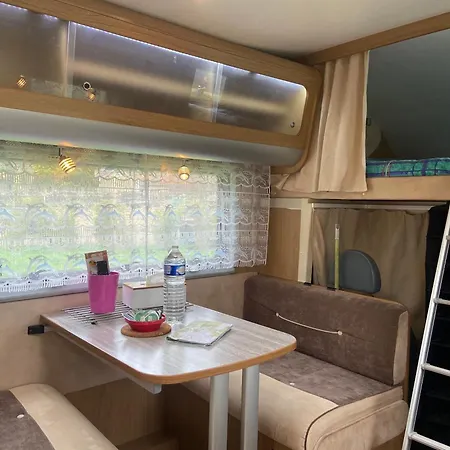 Camping-car Au Charme De La Foret Luxury tent