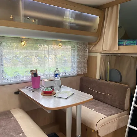 Camping-car Au Charme De La Foret Circuit Des 25 Bosses Luxury tent *